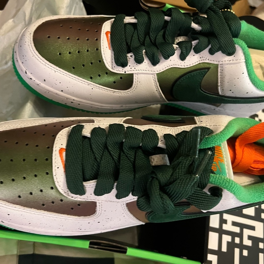 Nike Air Force 1 Oregon Ducks of a Feather “Egg or Duck” special edition 11.5 - Picture 3 of 7